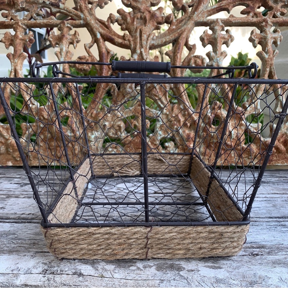 Rustic Wire and Burlap Basket - Picture 6 of 10